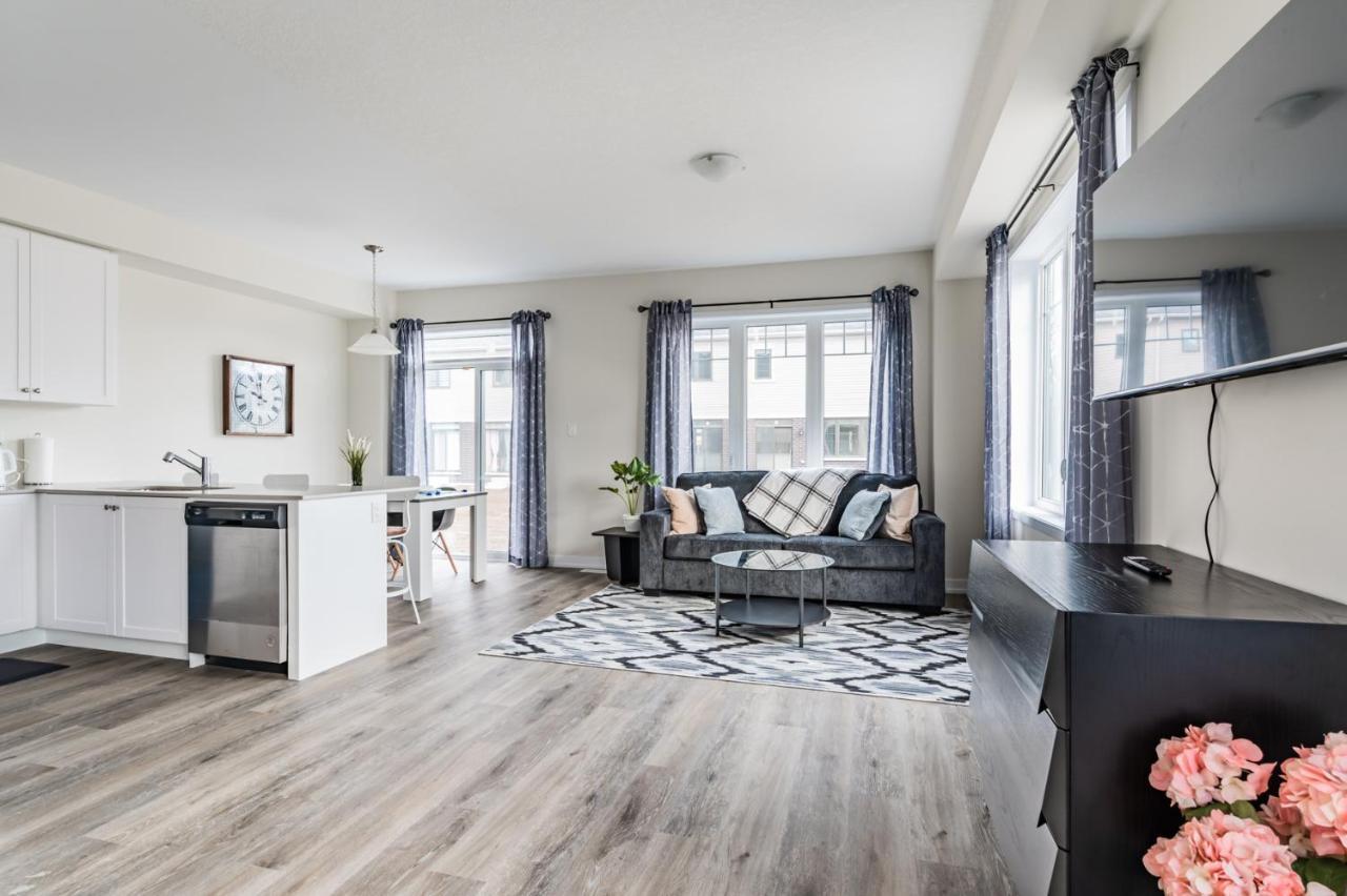 Luxury Townhouse Close To Fairview Casino In Niagara Falls Villa Eksteriør billede